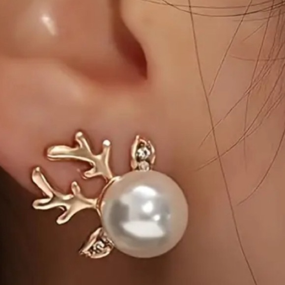 REINDEER‎ ANTLERS Christmas Pearl & Rhinestone Silver Tone Holiday Earrings NEW - Picture 2 of 8